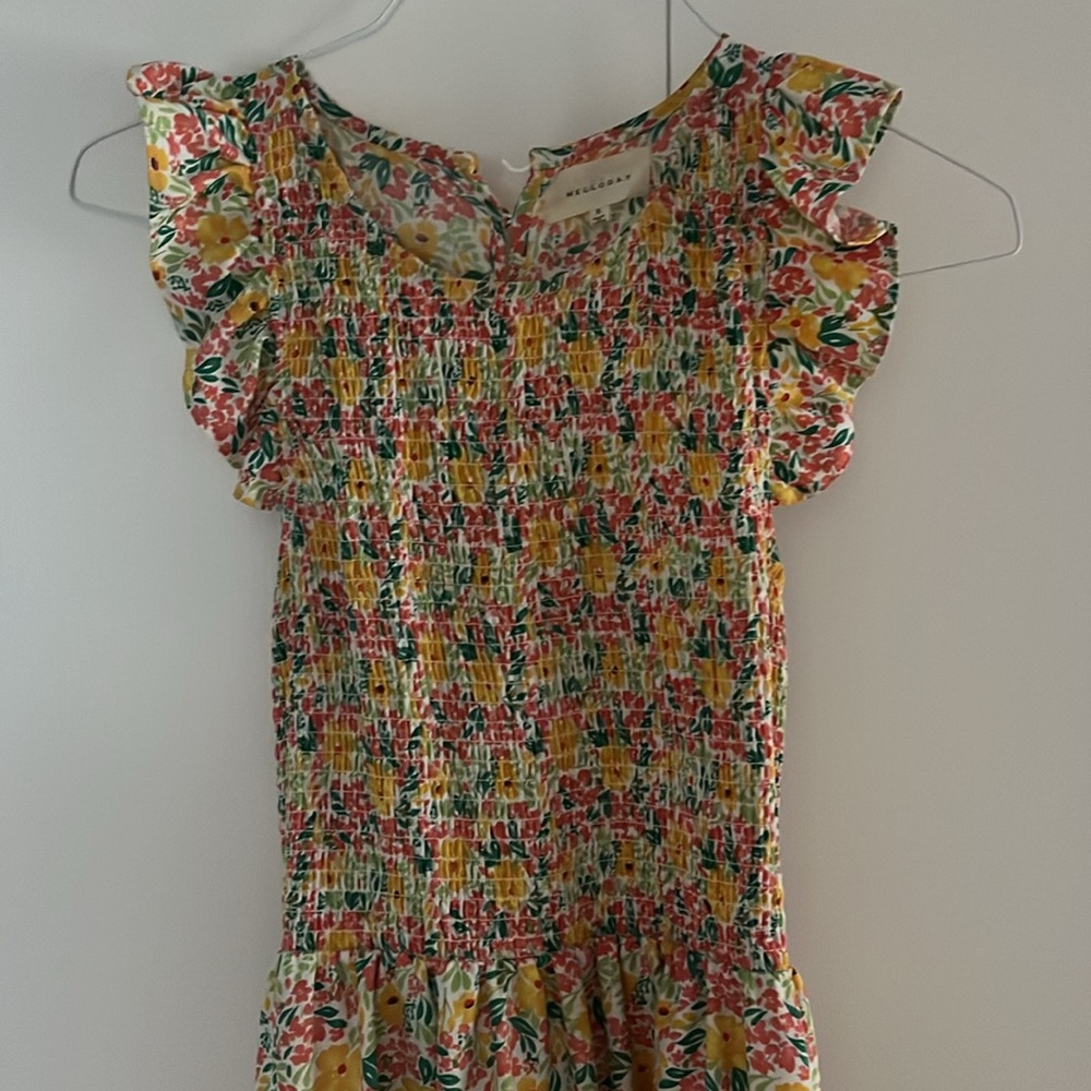 Melloday dress with smocked top and ruffle sleeveless size Small midi